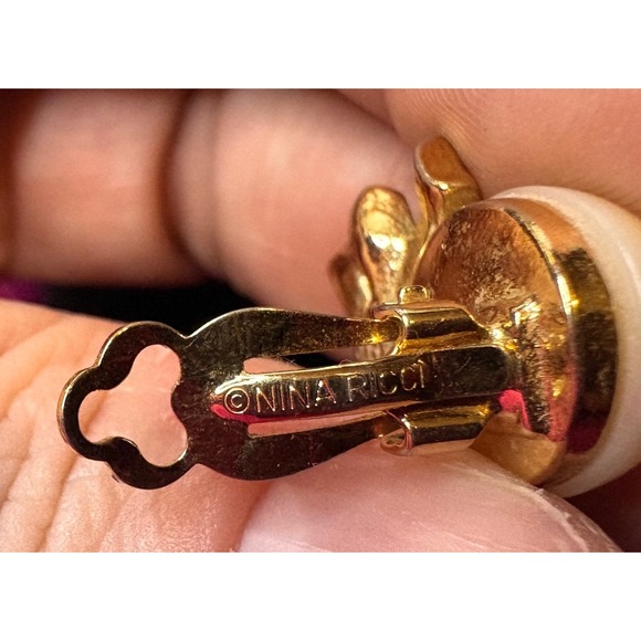 Nina Ricci Vintage Gold Tone Bow Faux Pearl Crystal Clip On Earrings Signed - Picture 4 of 8